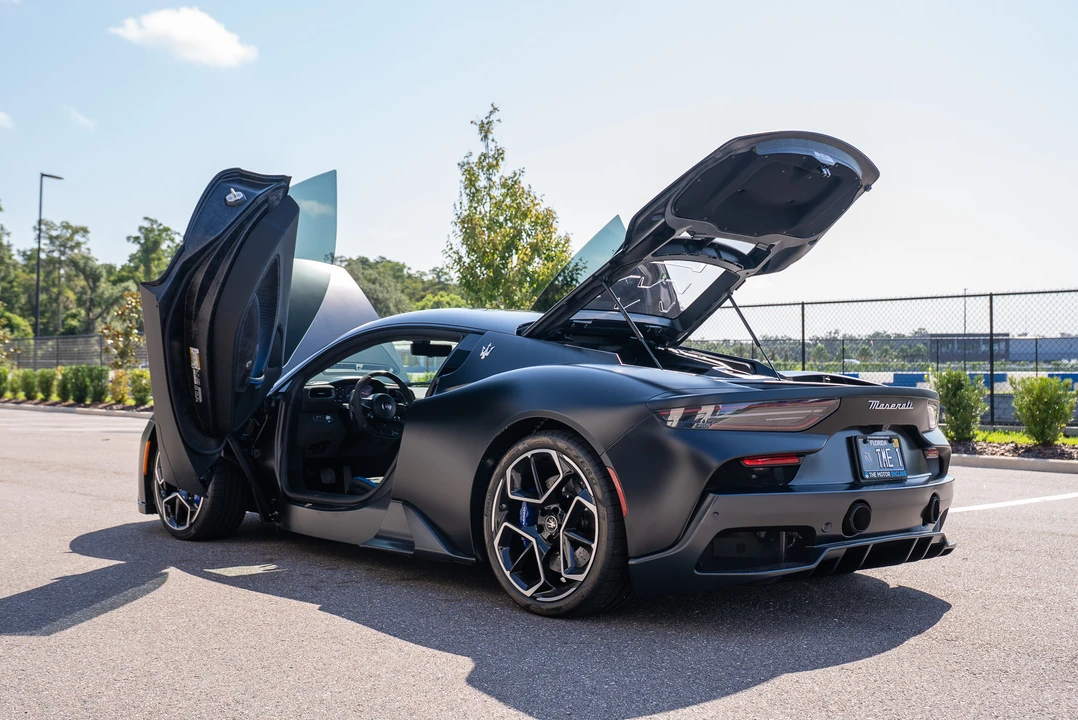 2022 Maserati MC20 - Image 13 of 31