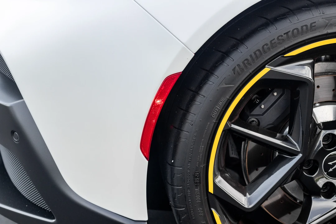 2022 Maserati MC20 - Image 17 of 31