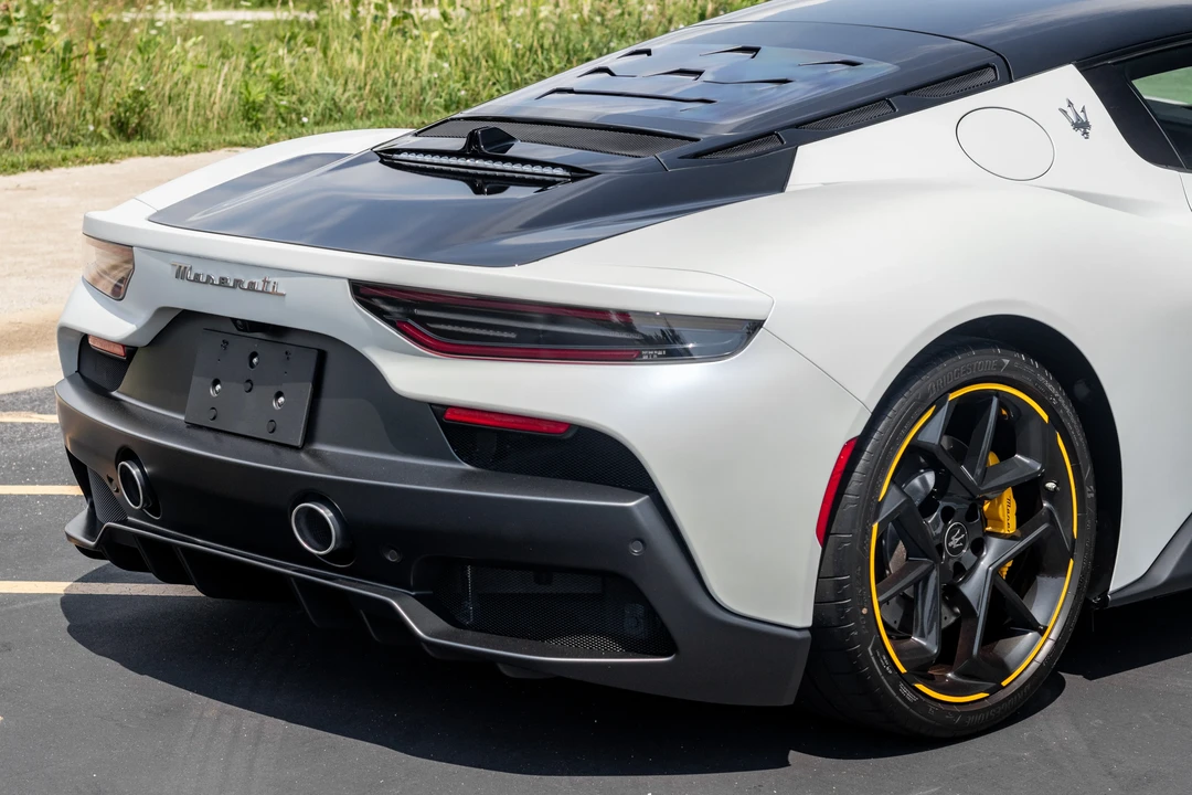 2022 Maserati MC20 - Image 21 of 31