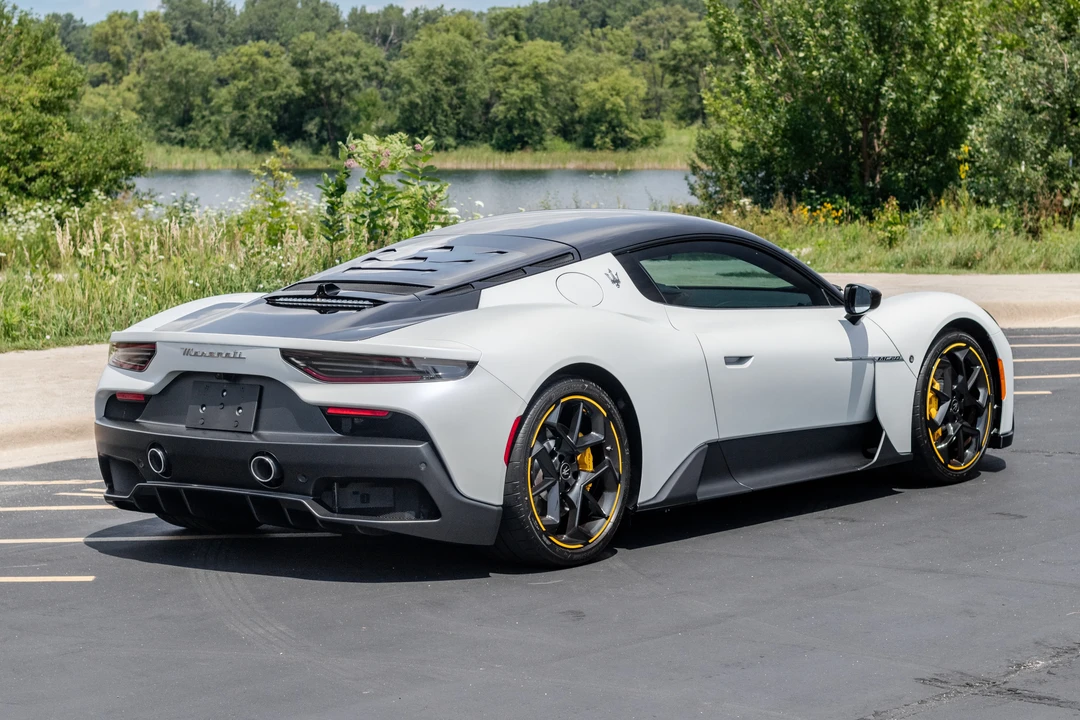 2022 Maserati MC20 - Image 5 of 31