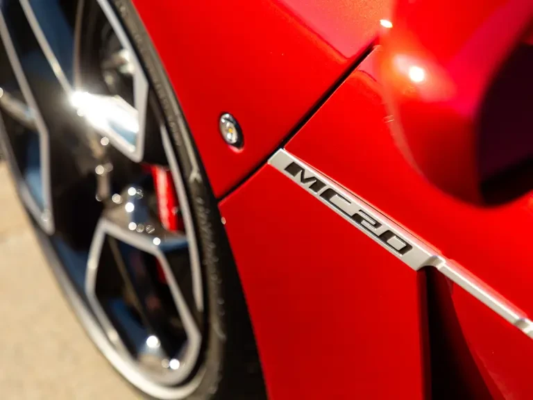 2022 Maserati MC20 - Image 15 of 31