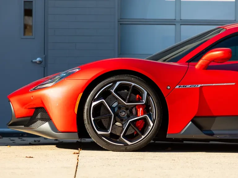 2022 Maserati MC20 - Image 13 of 31