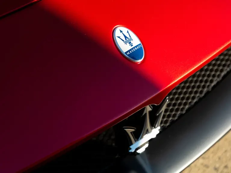 2022 Maserati MC20 - Image 16 of 31