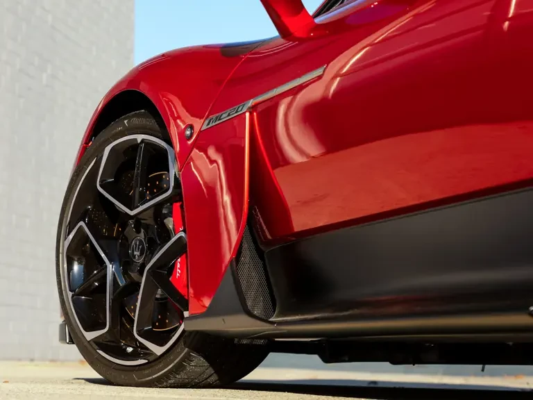2022 Maserati MC20 - Image 19 of 31