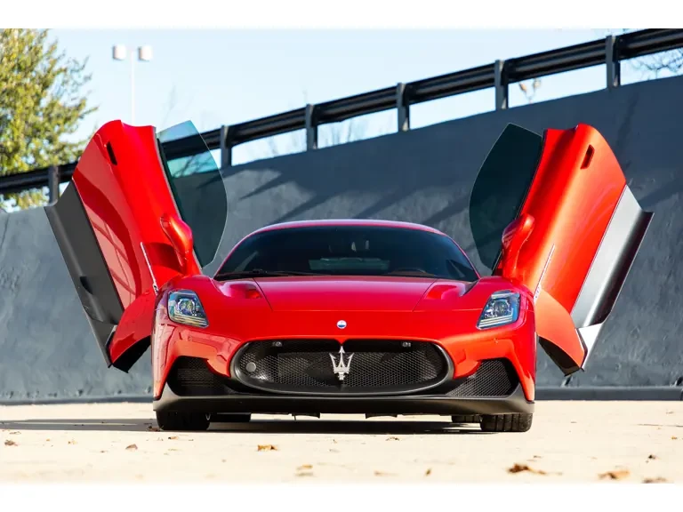 2022 Maserati MC20 - Image 8 of 31