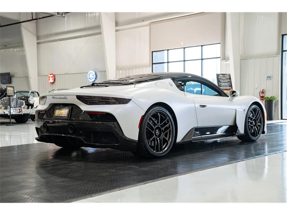 2022 Maserati MC20 - Image 11 of 31