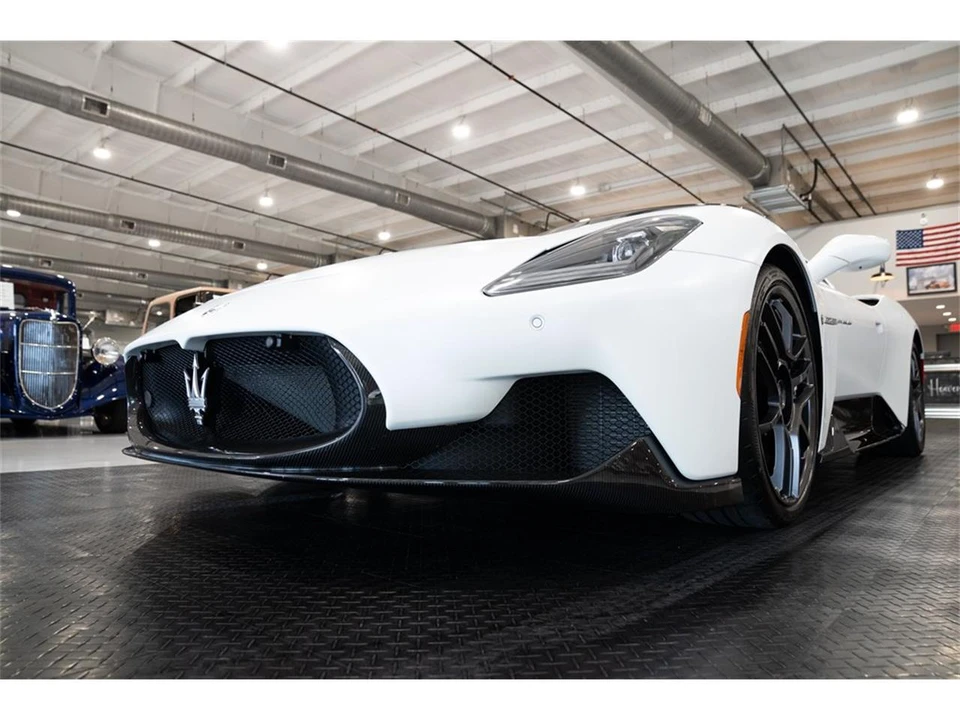 2022 Maserati MC20 - Image 20 of 31