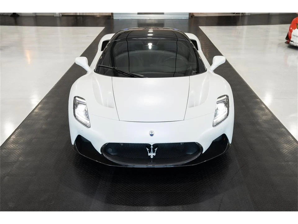 2022 Maserati MC20 - Image 28 of 31