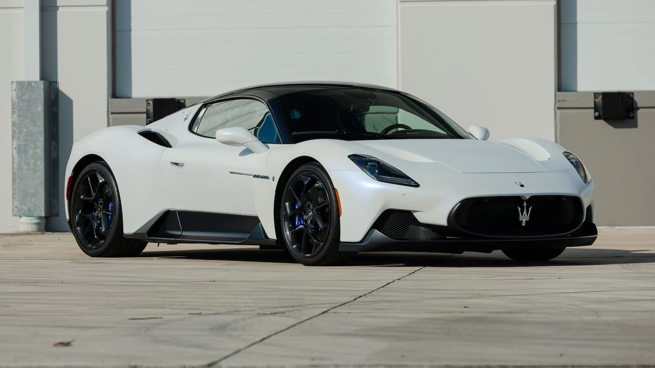 2022 Maserati MC20 - Image 12 of 31