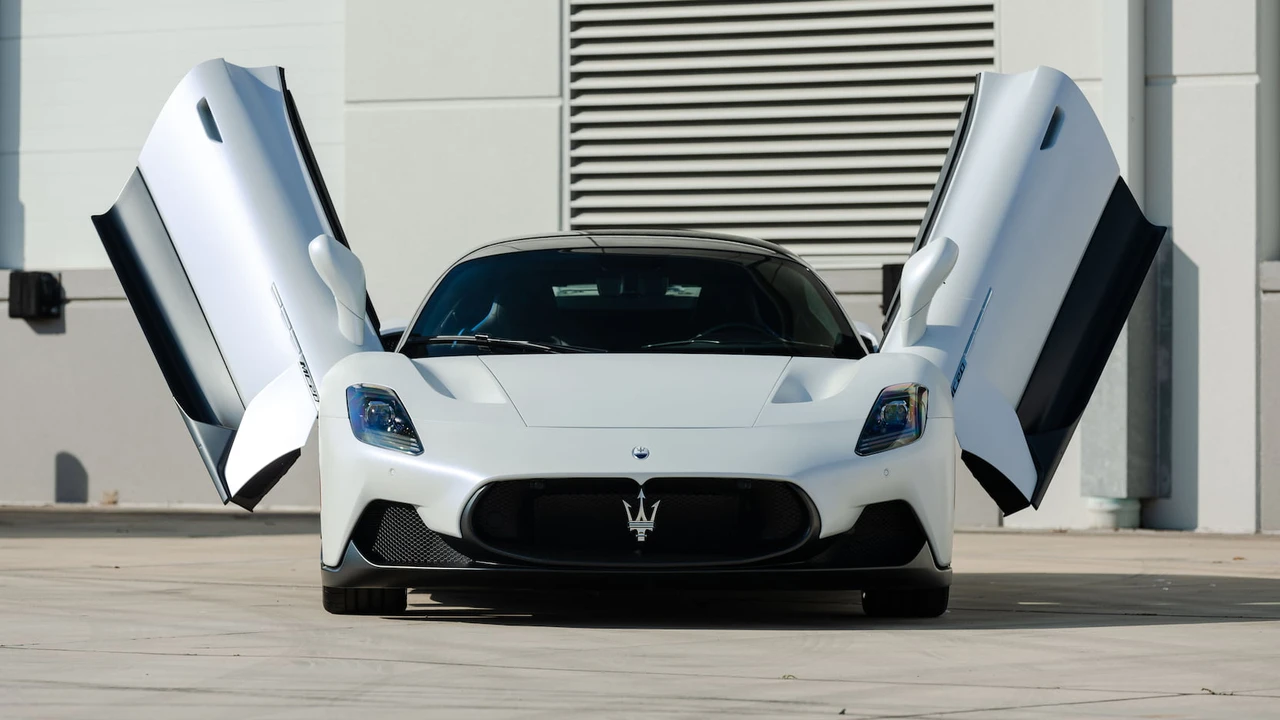 2022 Maserati MC20 - Image 21 of 31
