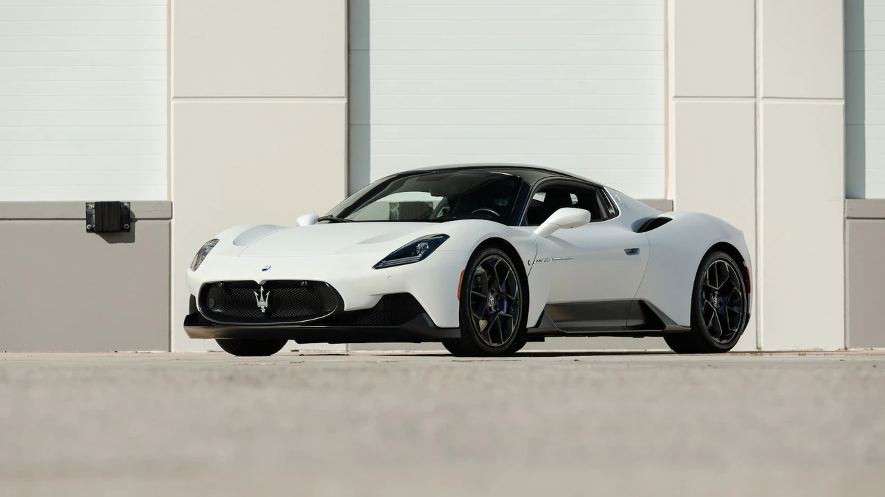 2022 Maserati MC20 - Image 24 of 31