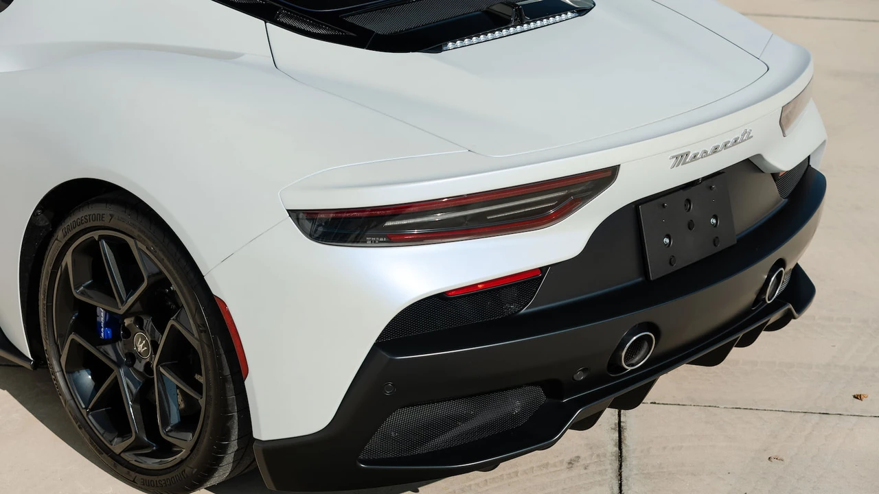 2022 Maserati MC20 - Image 25 of 31