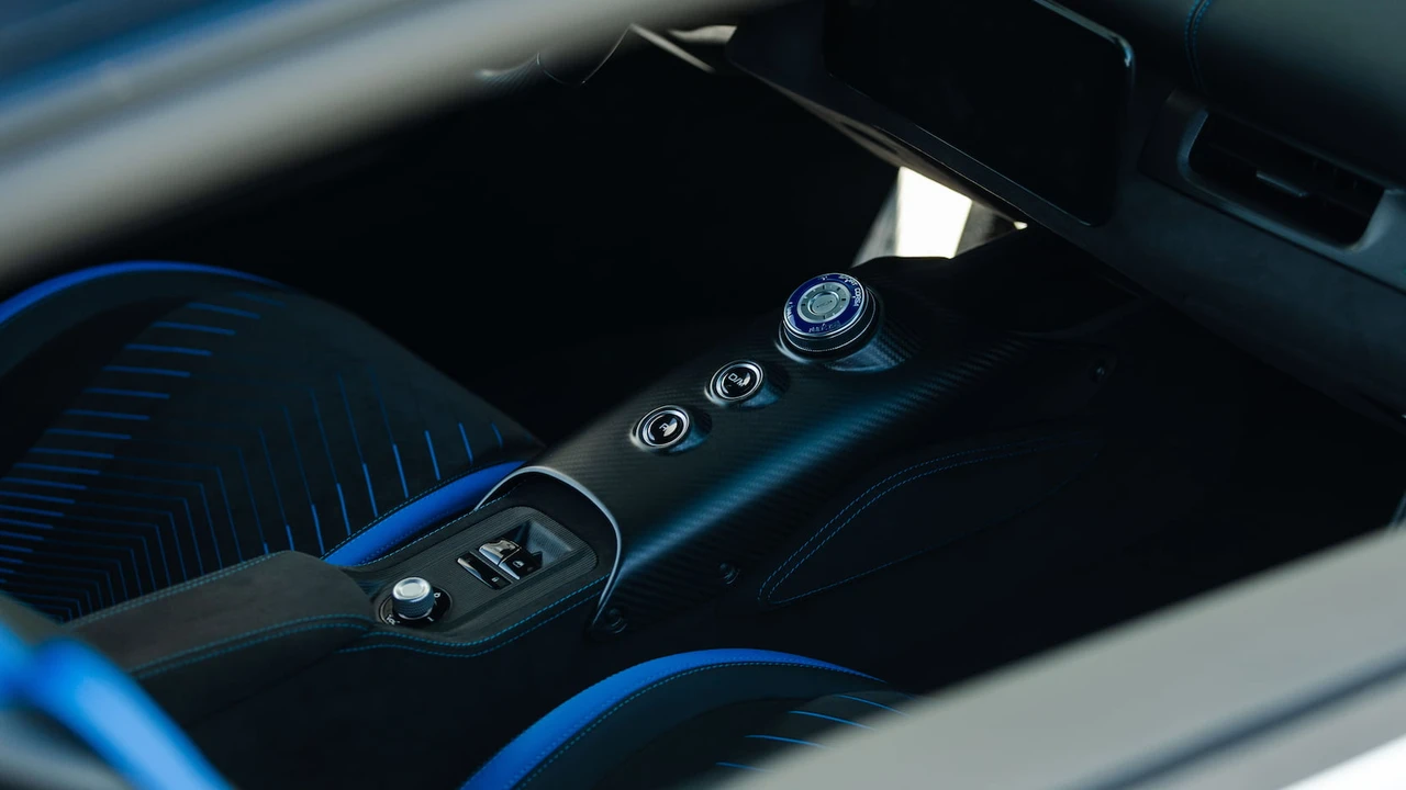 2022 Maserati MC20 - Image 29 of 31