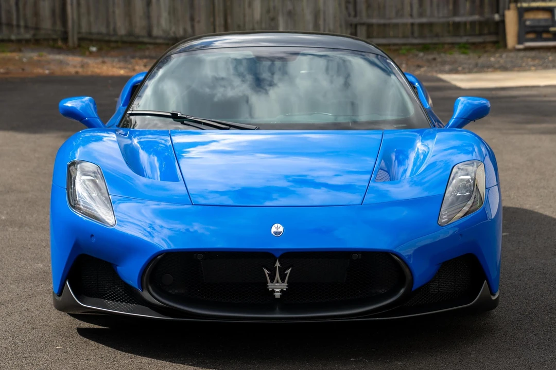 2022 Maserati MC20 - Image 2 of 31