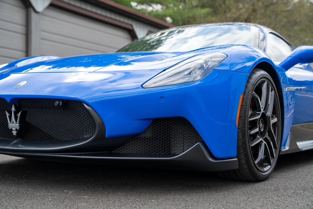 2022 Maserati MC20 - Image 28 of 31