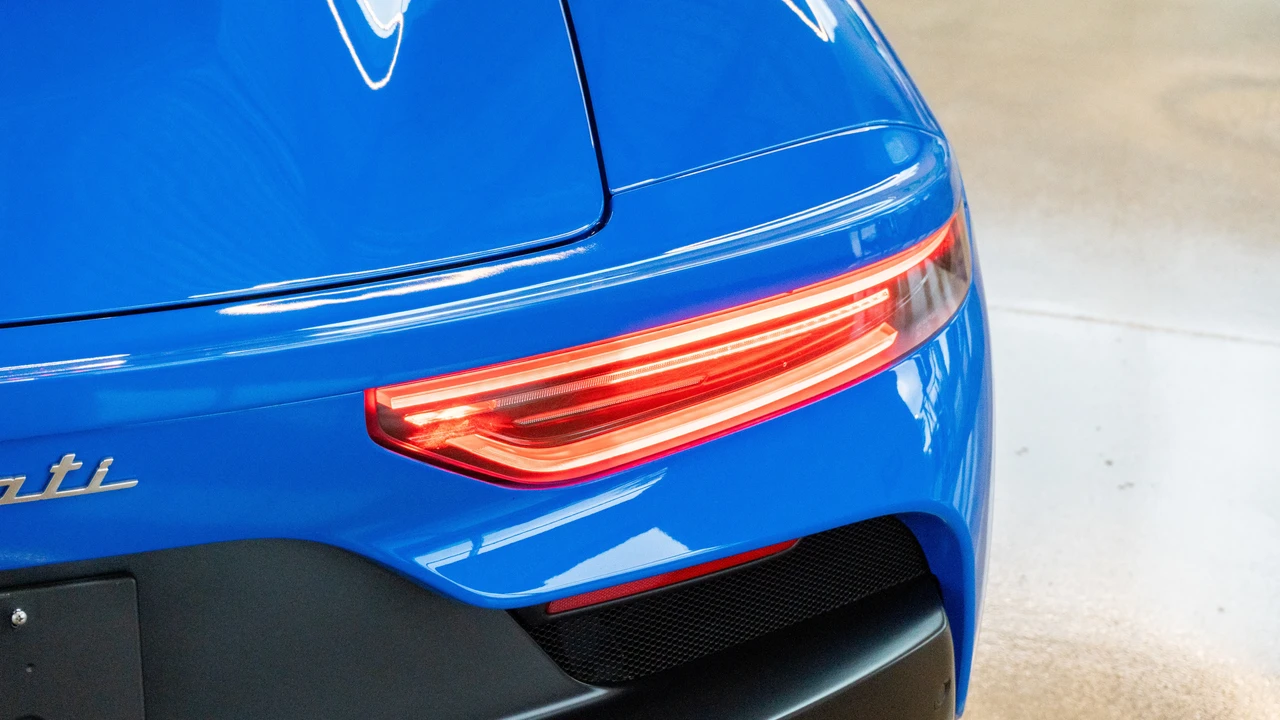 2022 Maserati MC20 - Image 12 of 31