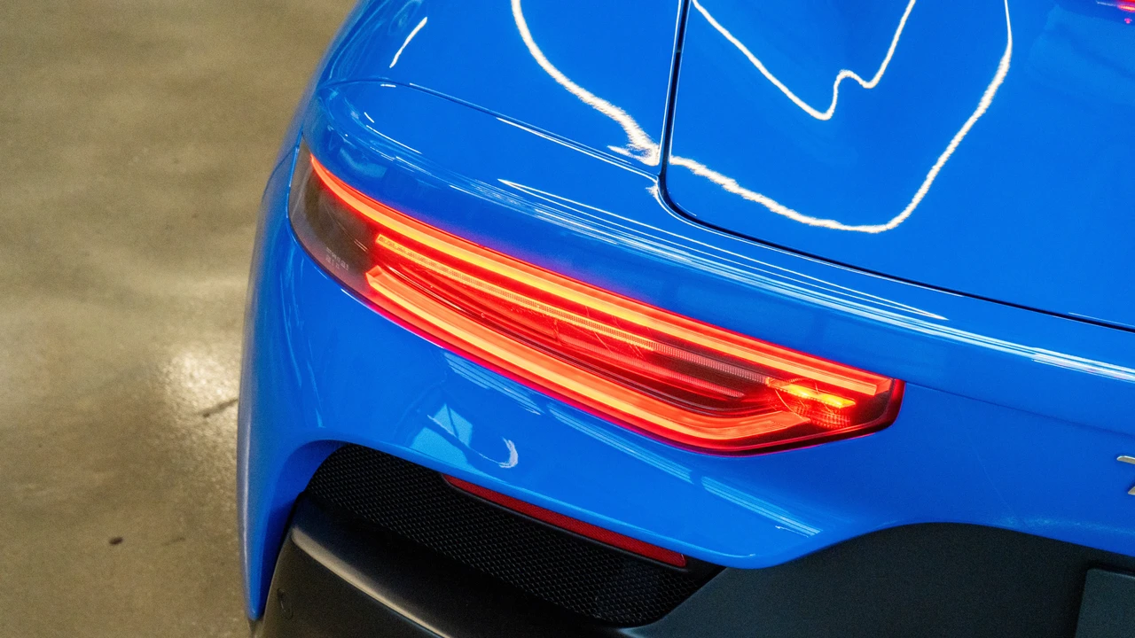 2022 Maserati MC20 - Image 11 of 31
