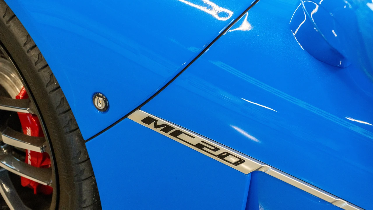 2022 Maserati MC20 - Image 14 of 31