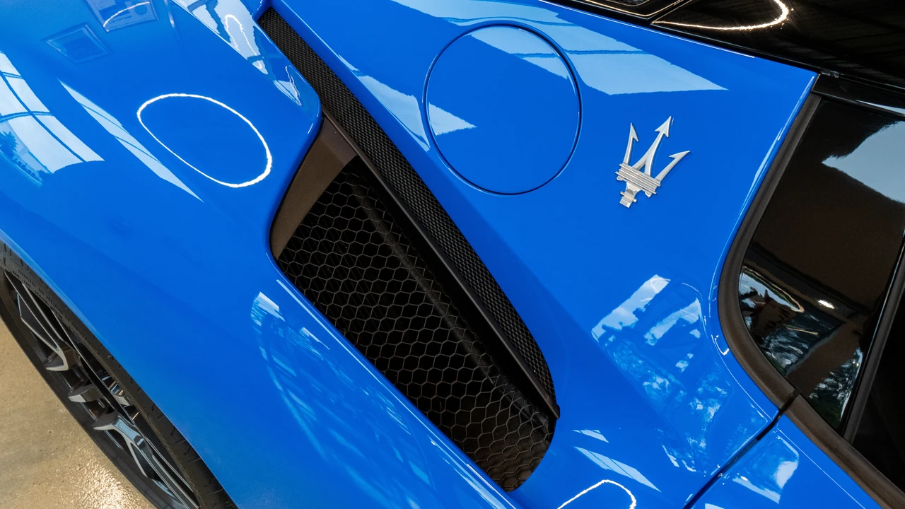 2022 Maserati MC20 - Image 19 of 31