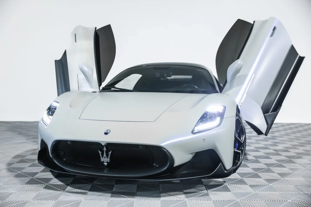 2022 Maserati MC20 - Image 9 of 21
