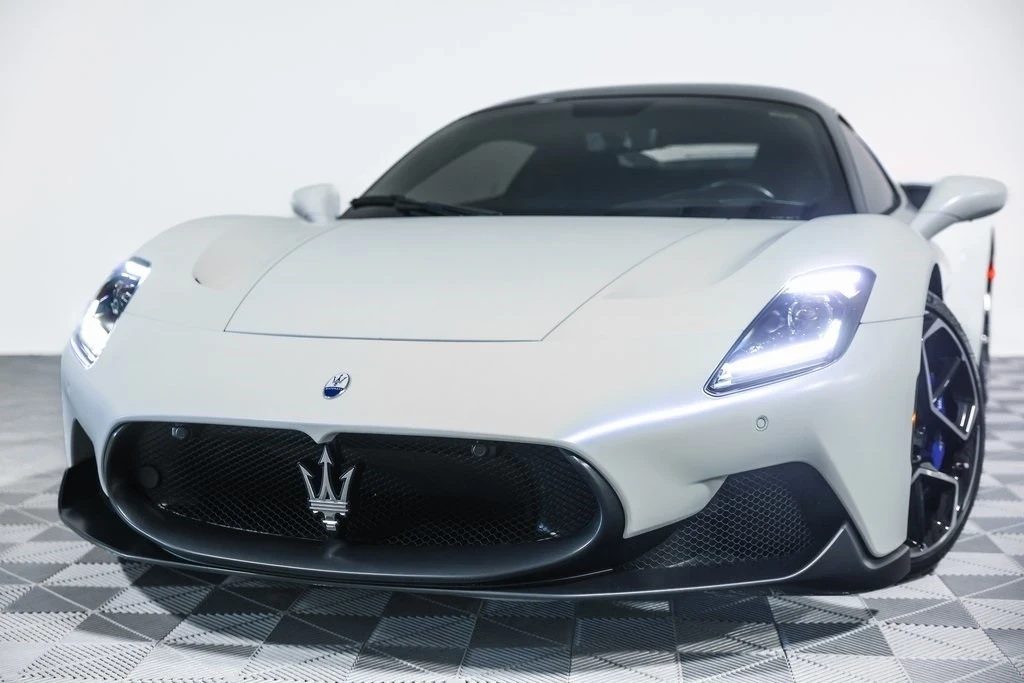 2022 Maserati MC20 - Image 11 of 21