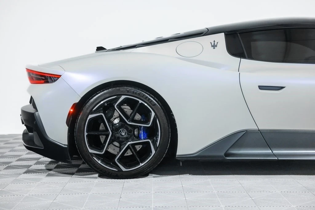 2022 Maserati MC20 - Image 2 of 21