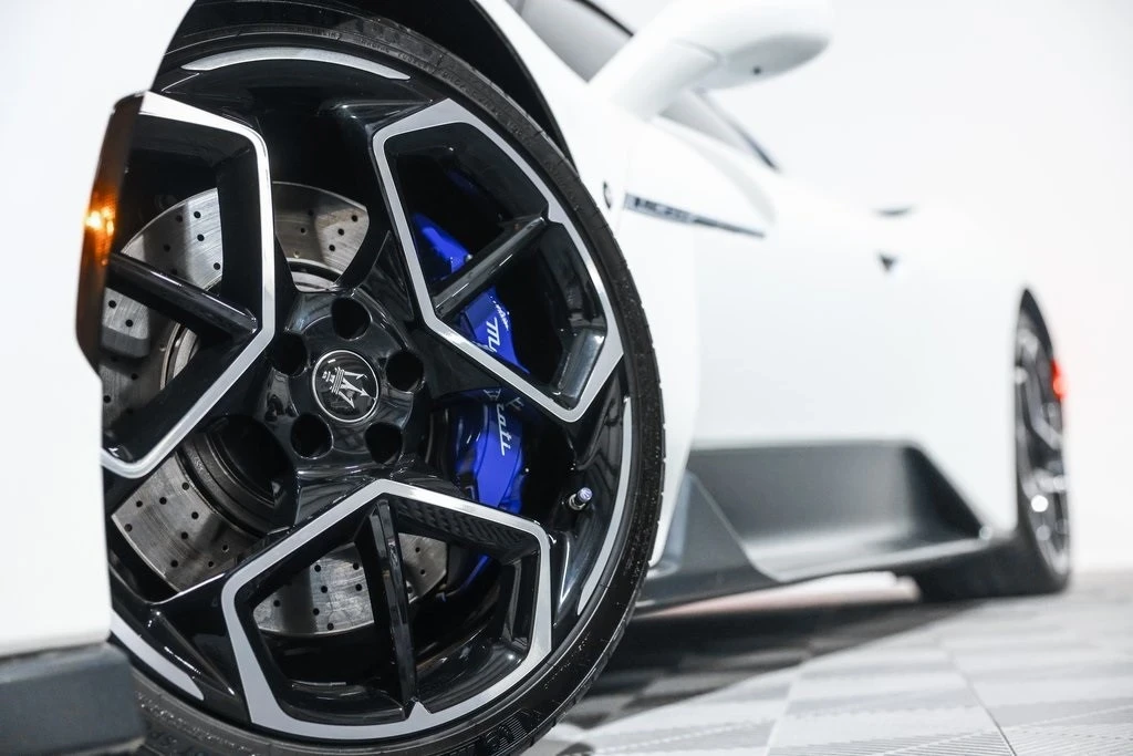 2022 Maserati MC20 - Image 12 of 21