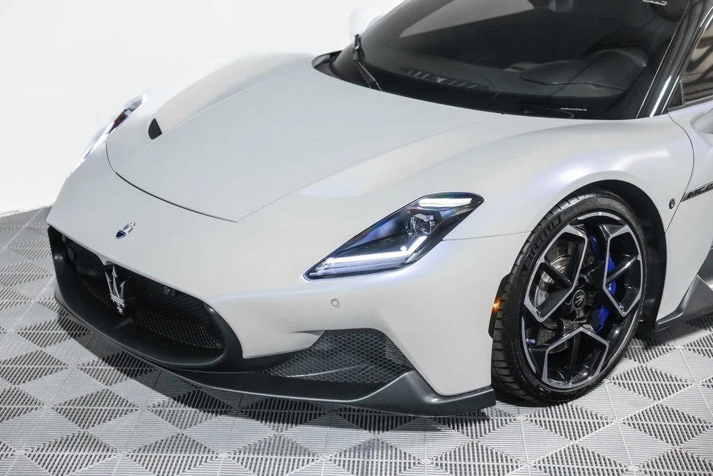 2022 Maserati MC20 - Image 18 of 21