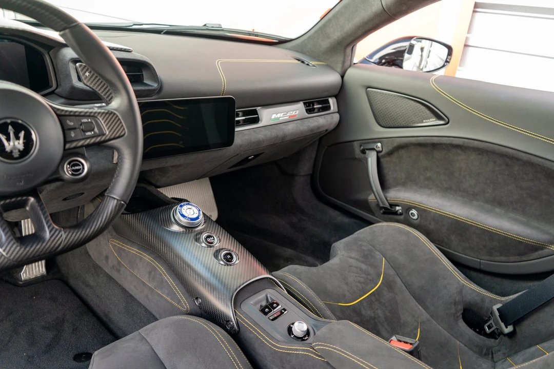 2022 Maserati MC20 - Image 19 of 31