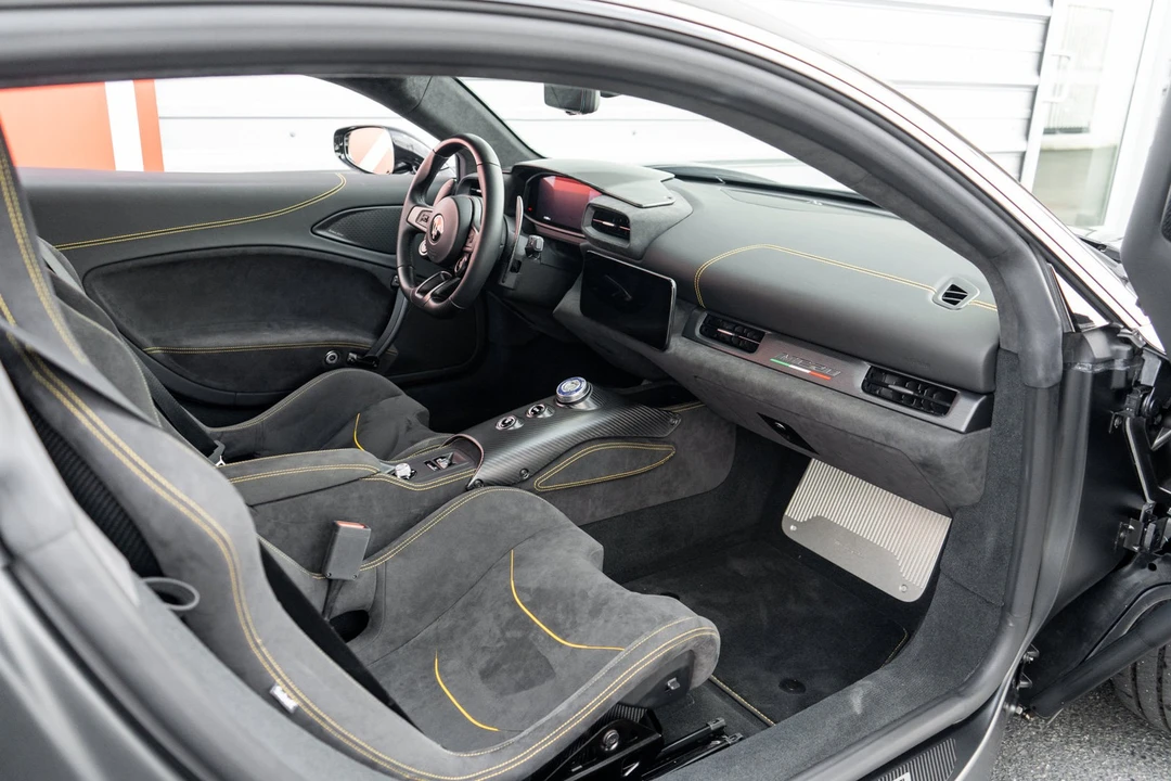 2022 Maserati MC20 - Image 28 of 31