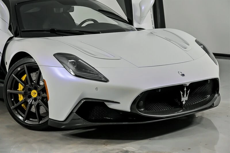 2022 Maserati MC20 - Image 3 of 31