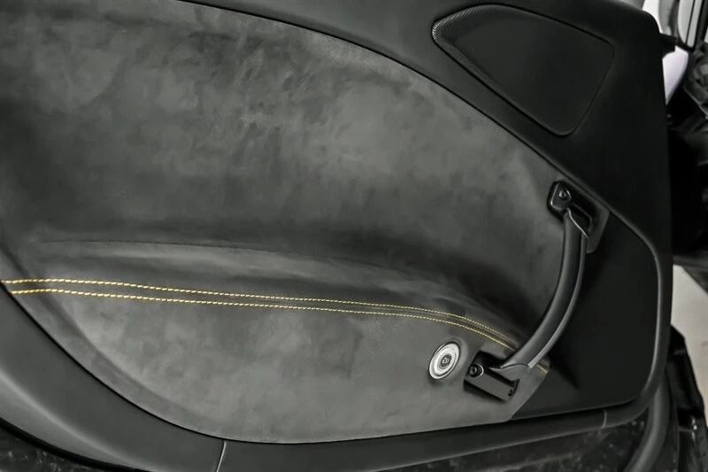 2022 Maserati MC20 - Image 18 of 31