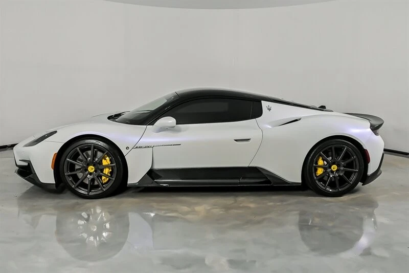 2022 Maserati MC20 - Image 8 of 31