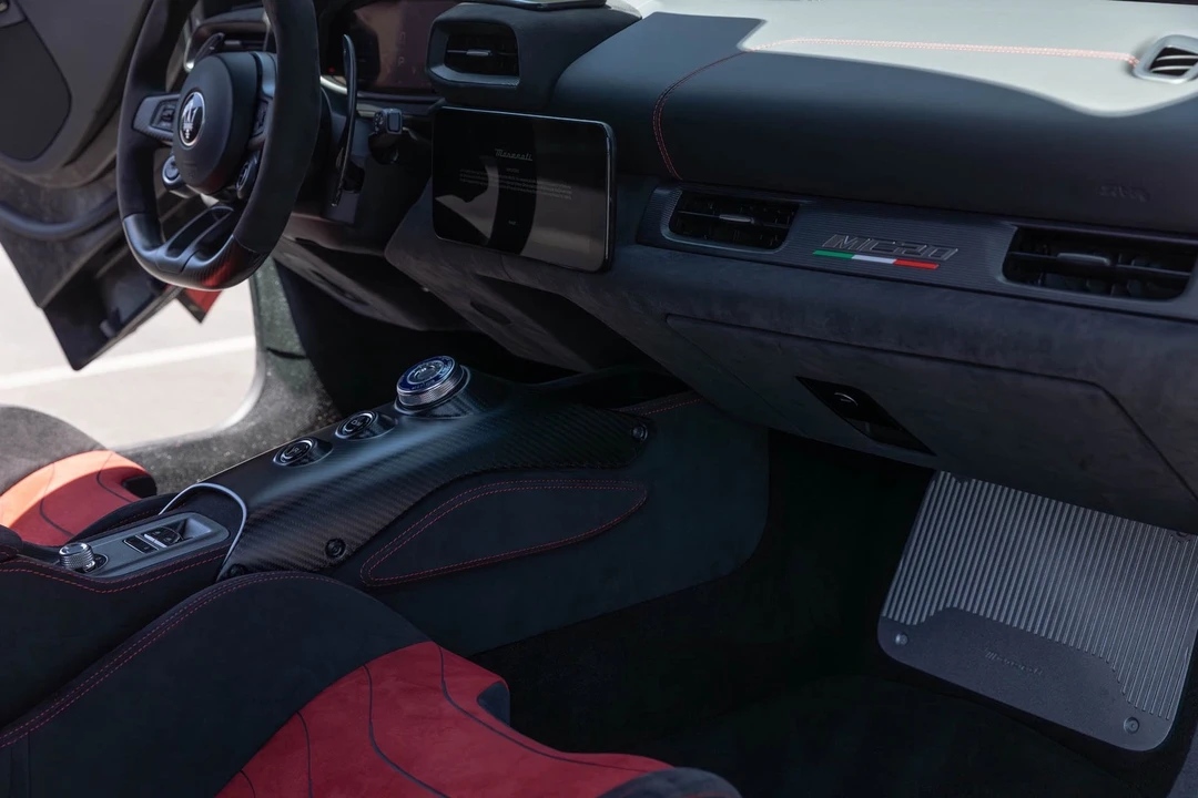 2022 Maserati MC20 - Image 30 of 31