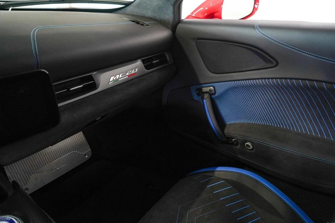 2022 Maserati MC20 - Image 15 of 21