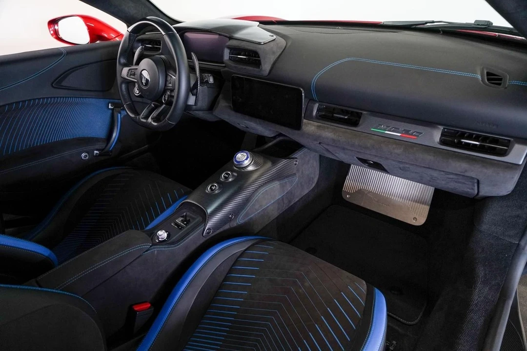 2022 Maserati MC20 - Image 16 of 21