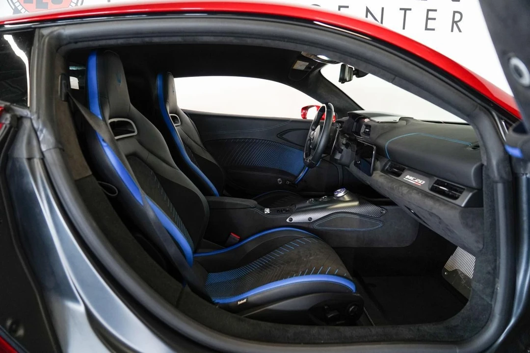 2022 Maserati MC20 - Image 16 of 21