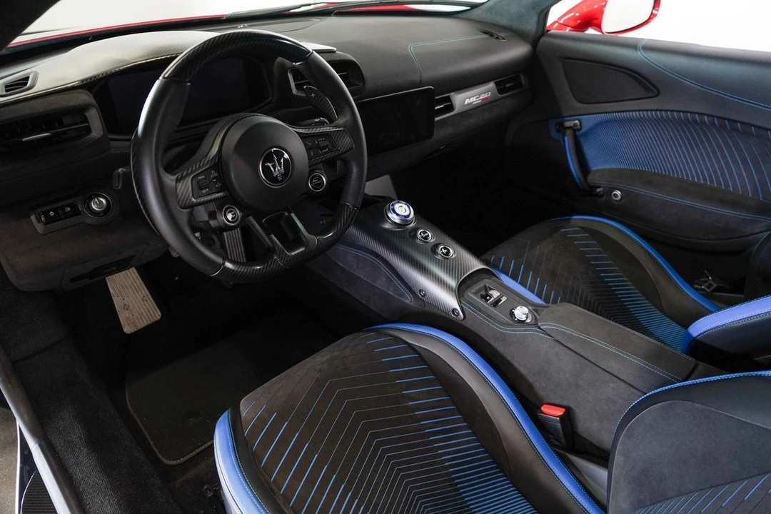 2022 Maserati MC20 - Image 2 of 21