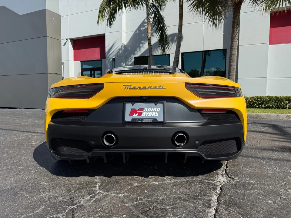2022 Maserati MC20 - Image 17 of 21