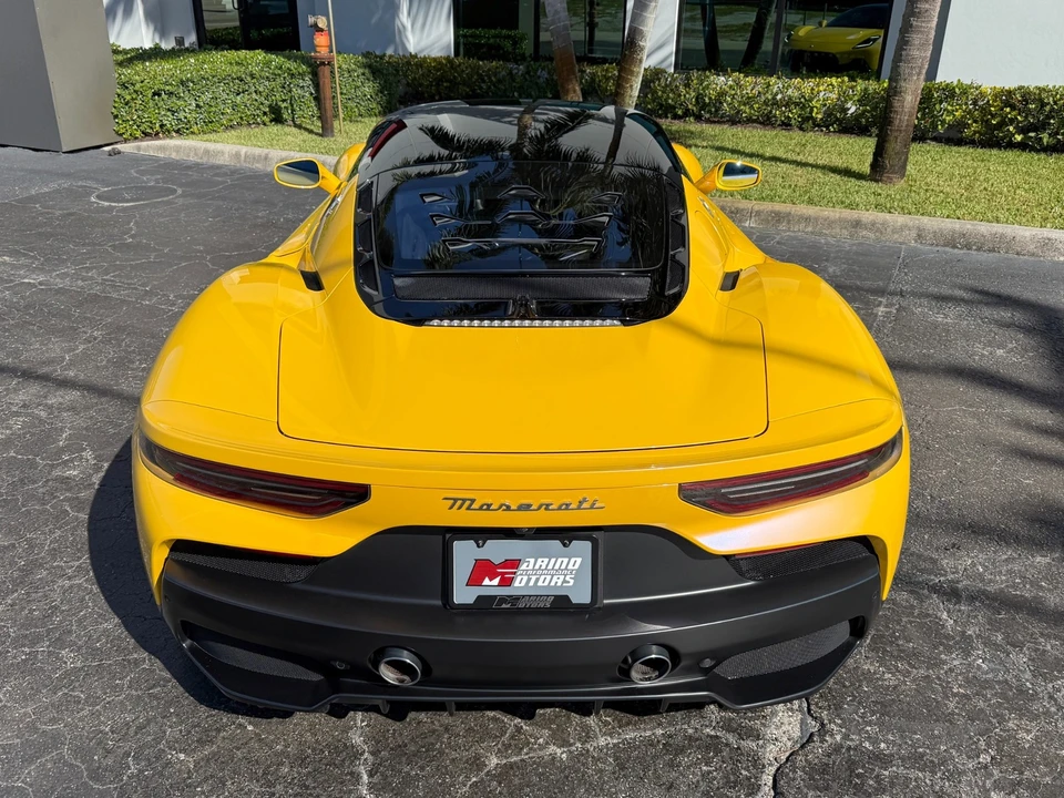 2022 Maserati MC20 - Image 16 of 21