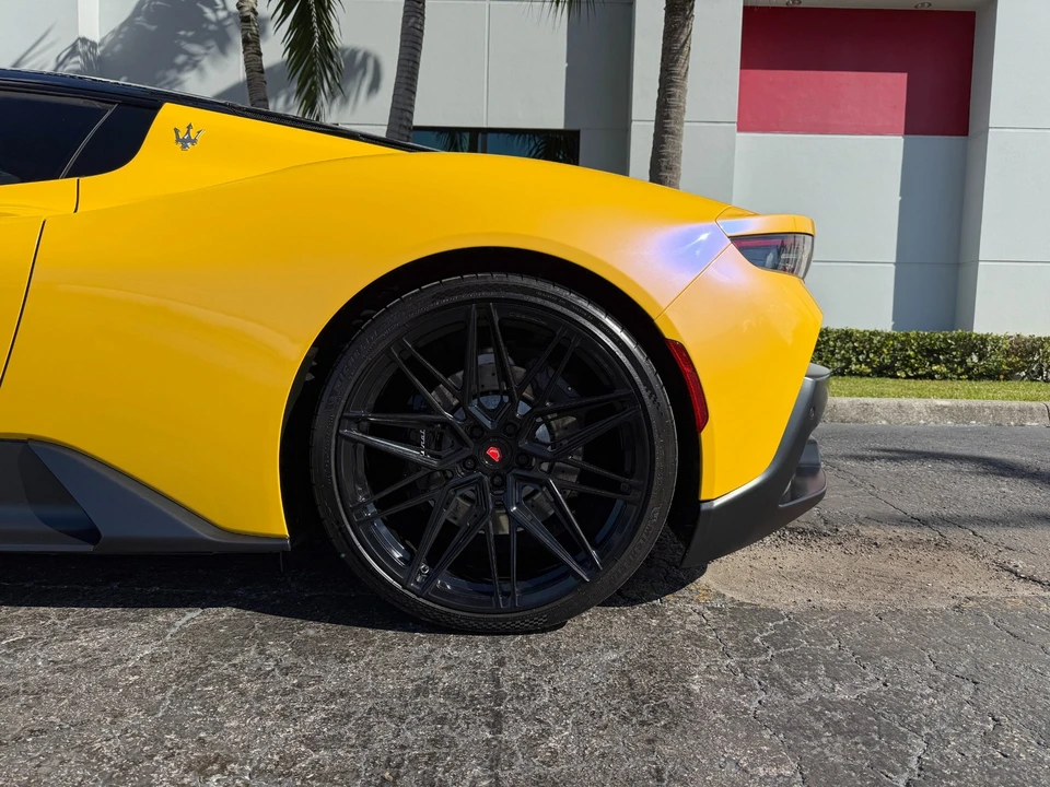 2022 Maserati MC20 - Image 12 of 21