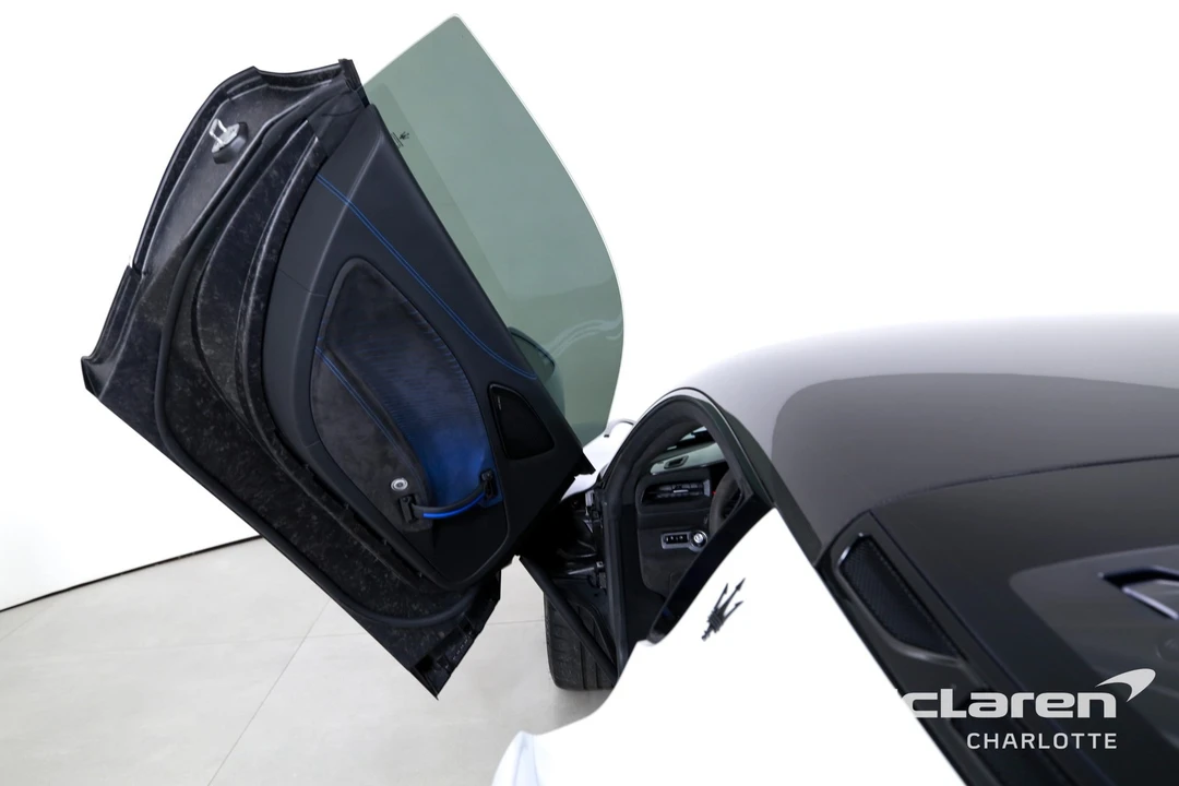 2022 Maserati MC20 - Image 11 of 12