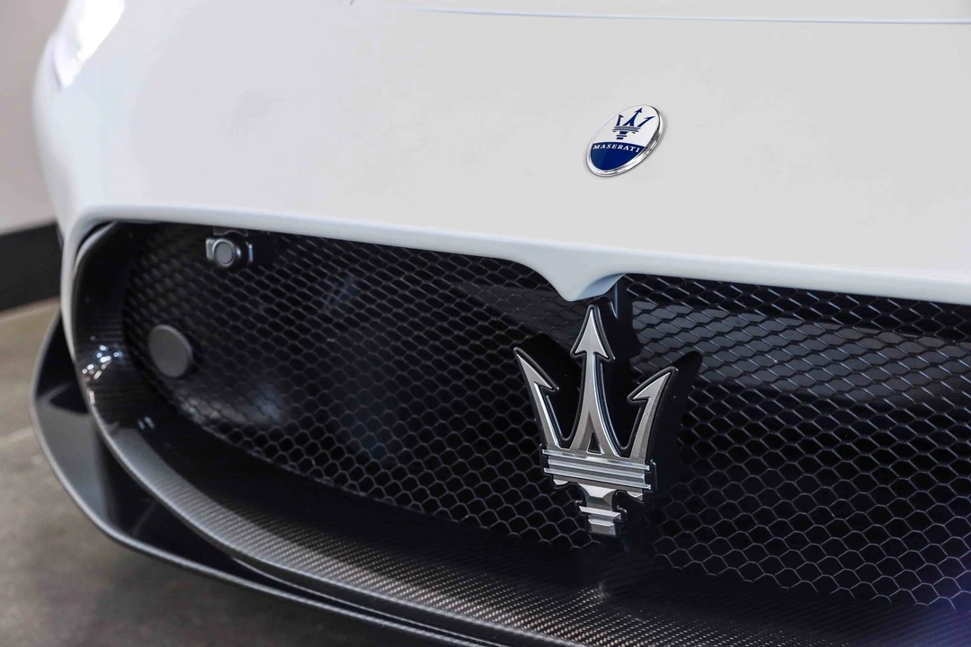 2022 Maserati MC20 - Image 28 of 31