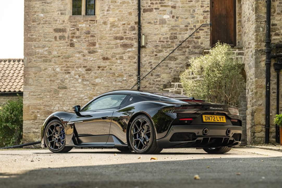 2022 Maserati MC20 - Image 12 of 31