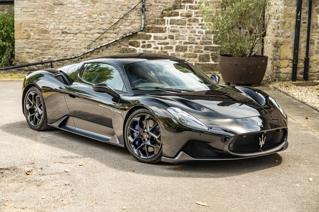 2022 Maserati MC20 - Image 27 of 31