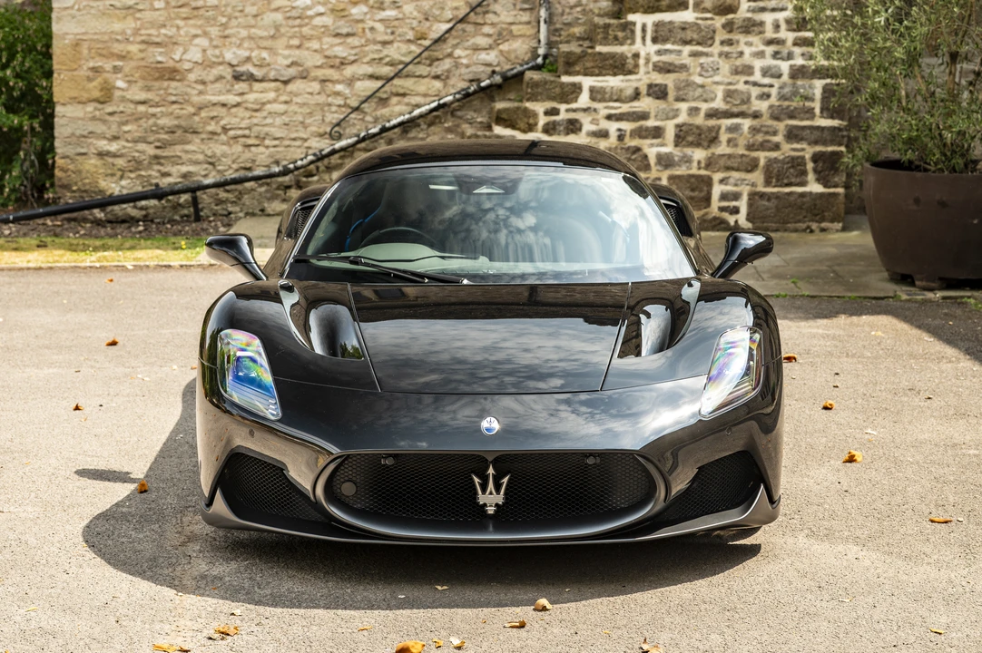 2022 Maserati MC20 - Image 29 of 31