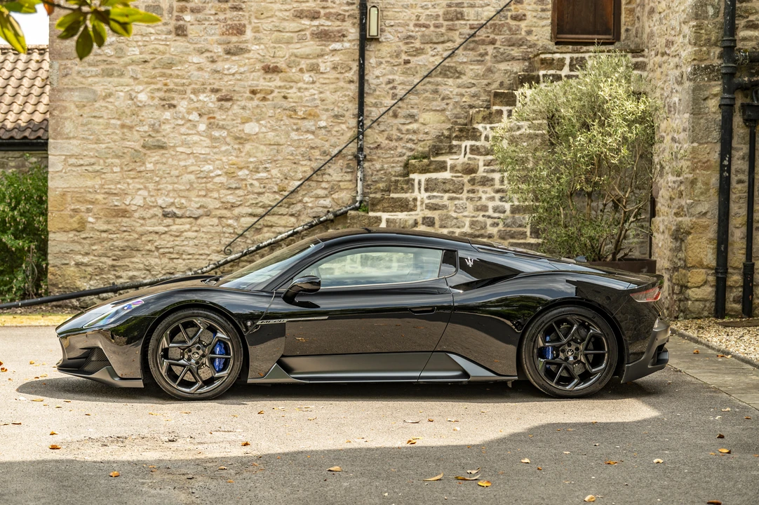 2022 Maserati MC20 - Image 9 of 31