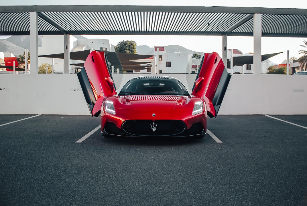 2022 Maserati MC20 - Image 10 of 31
