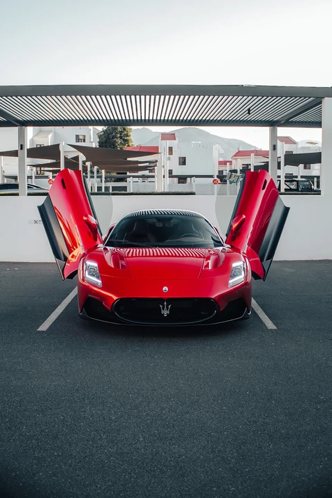 2022 Maserati MC20 - Image 14 of 31