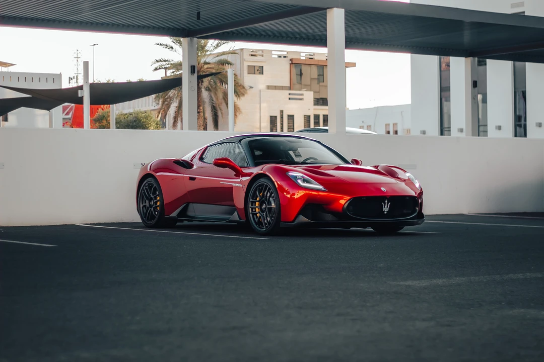 2022 Maserati MC20 - Image 17 of 31